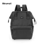 Schwarzer Rucksack aus wasserabweisendem Nylon mit USB-Anschluss und Standfüßen – Himawari