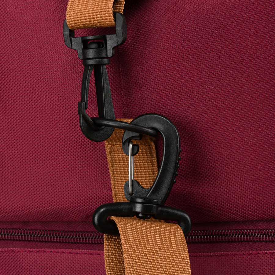 Geräumige Wochenendtasche aus Polyester in Weinrot mit Reißverschluss – Peterson – Bild 13