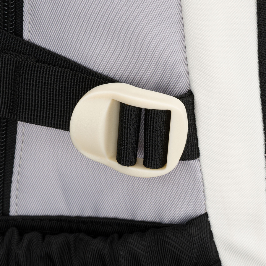 Schwarz-weißer Schulrucksack aus Polyester mit einer praktischen zusätzlichen Tasche – Peterson – Bild 12