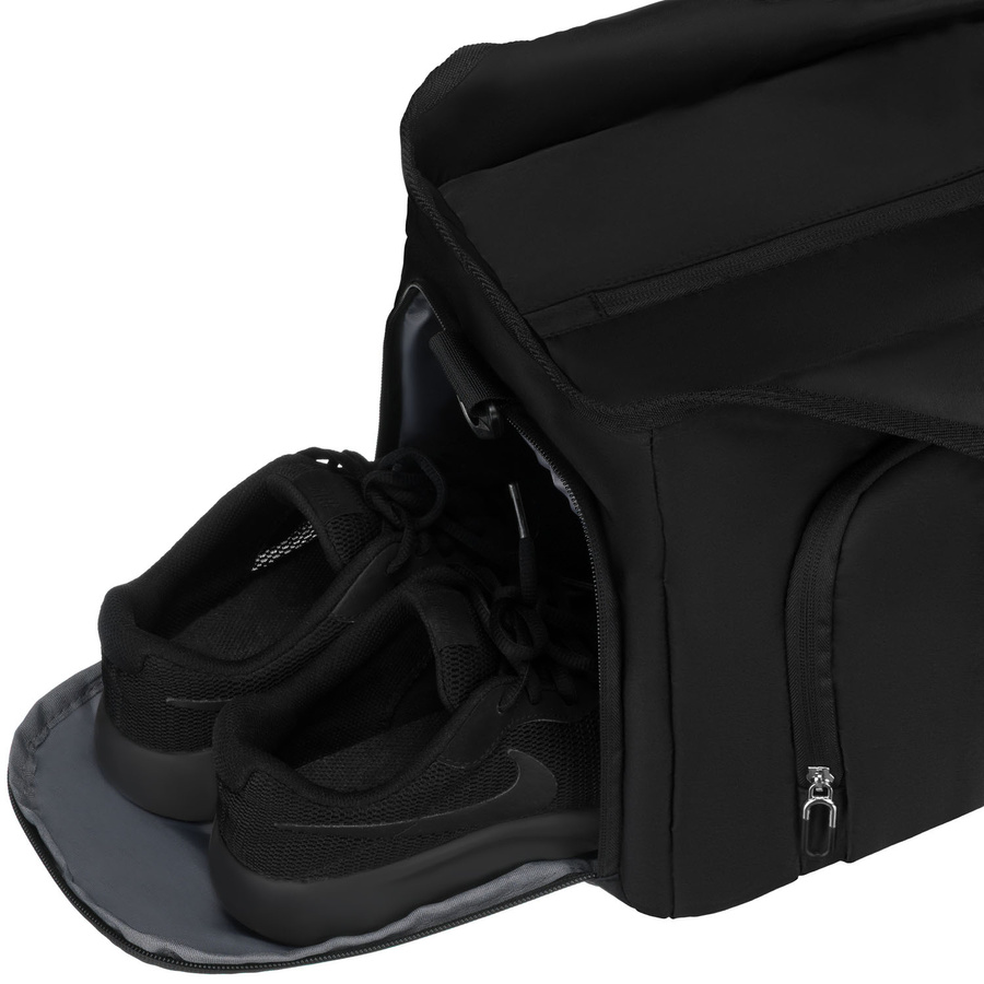 Schwarze, sportliche Reisetasche zum Umhängen – Peterson – Bild 6