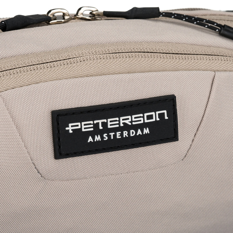Praktische, hellgraue Sporttasche aus Polyester, aufgehängt an einem verstellbaren Gürtel – Peterson – Bild 11
