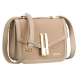 Damen-Umhängetasche aus Kunststoff in Beige mit Magnetverschluss – Peterson