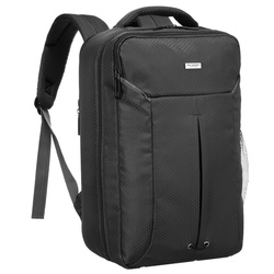 Grauer Reise-Rucksack aus Polyester, aufgehängt an verstellbaren Trägern – Peterson