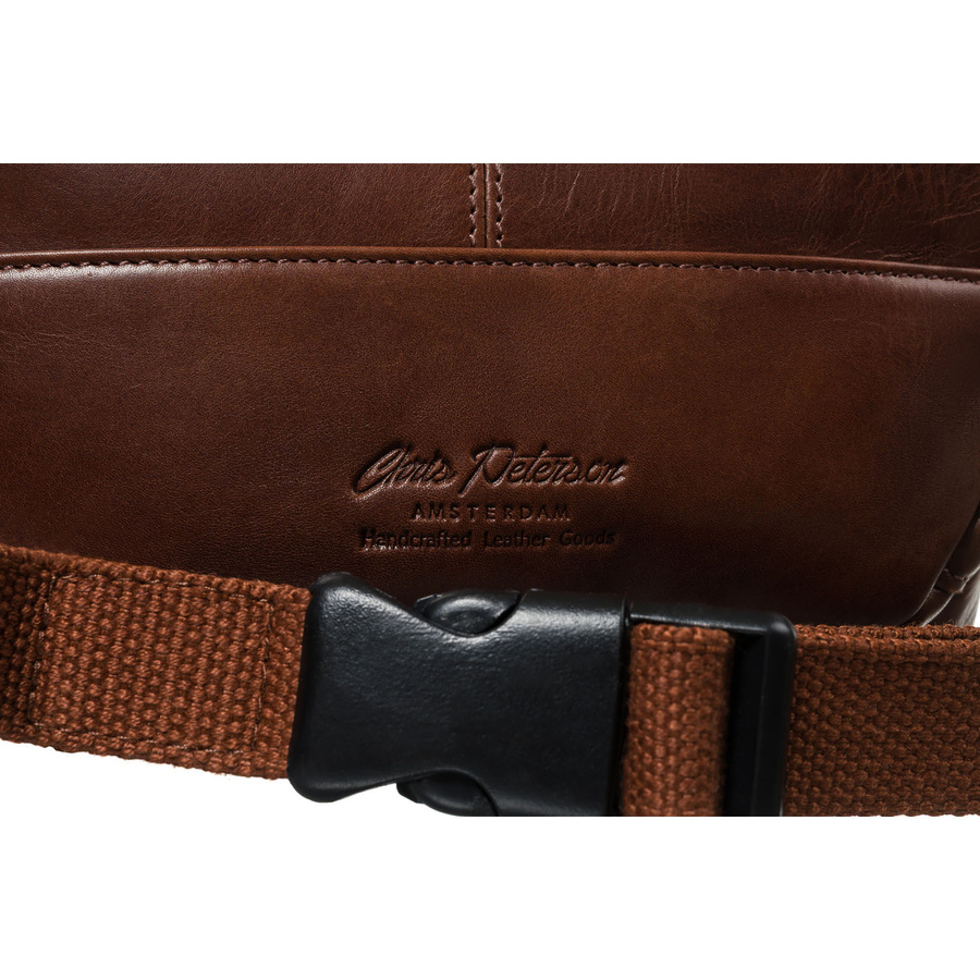 Klassische braune Herren-Bauchtasche aus Leder für die Hüfte – Peterson – Bild 9