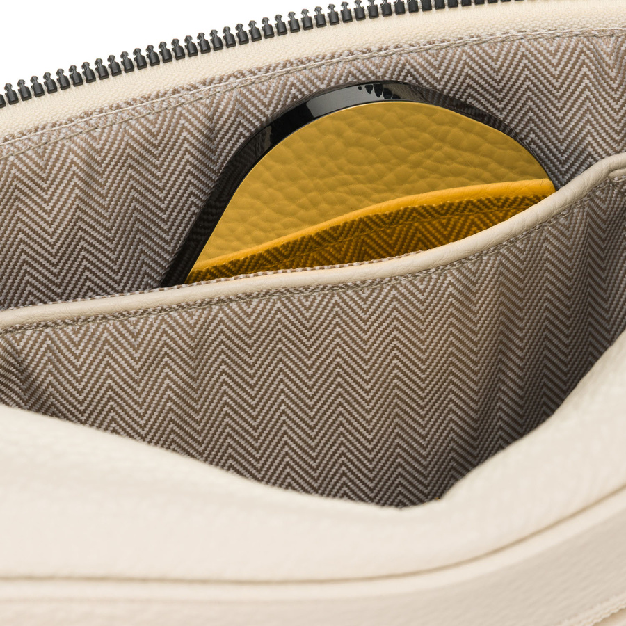 Hellbeige Damen-Gürteltasche aus Öko-Leder mit Reißverschluss – Peterson – Bild 7