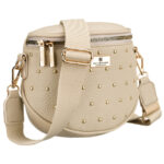 Beige Damen-Bauchtasche aus Öko-Leder, verziert mit Nieten – Peterson