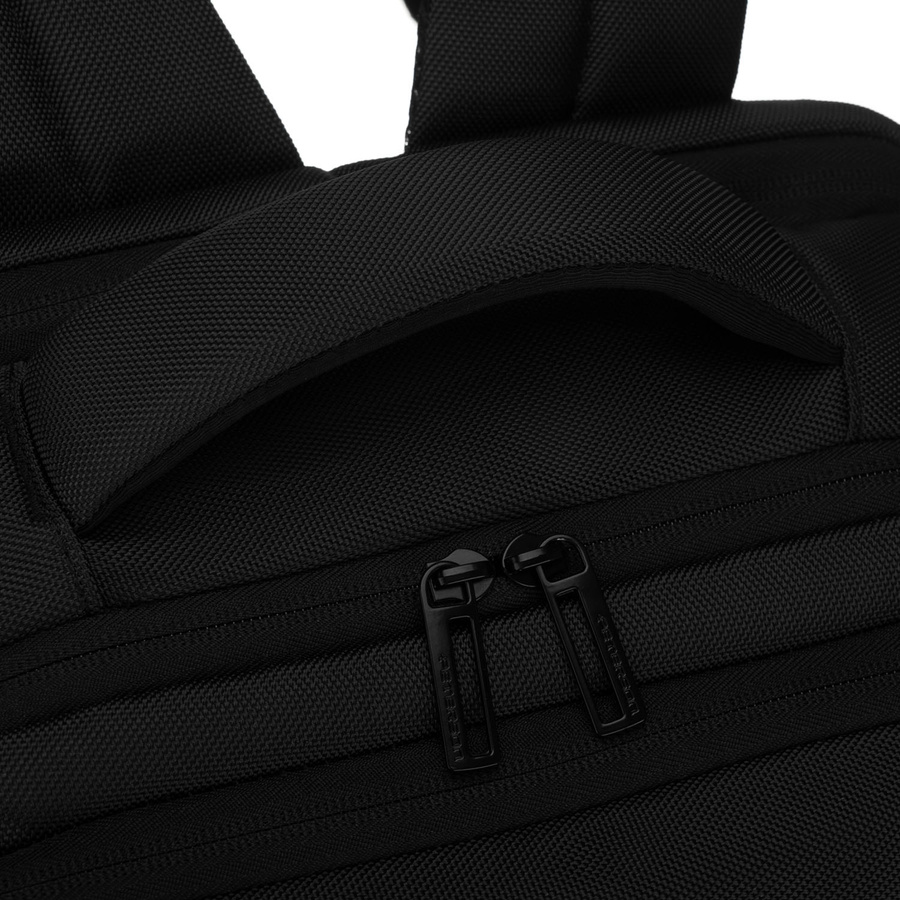 Reise-Rucksack aus Polyester in Schwarz mit Laptopfach - Peterson – Bild 20