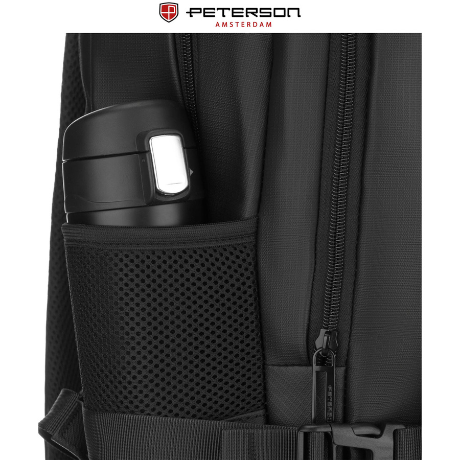Großer Reise-Rucksack in Schwarz mit Laptopfach, mit Reißverschluss geschlossen - Peterson – Bild 29