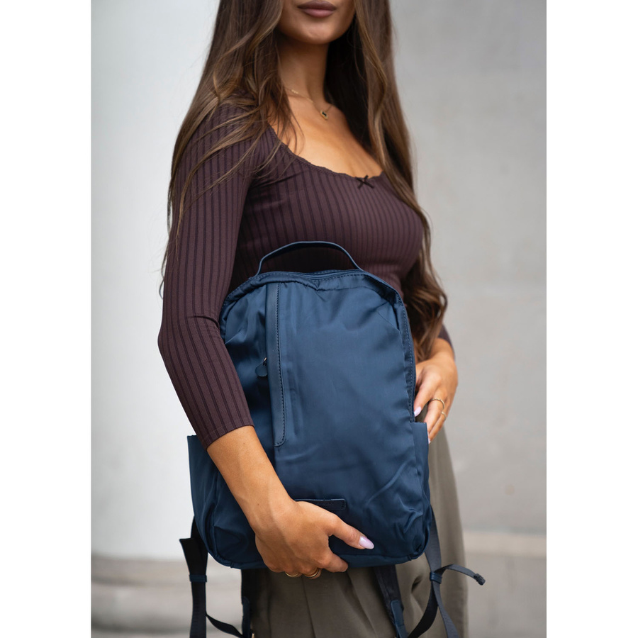 Damen-Rucksack aus Nylon in Marineblau mit einem Befestigungsgriff für den Koffer – Peterson – Bild 3