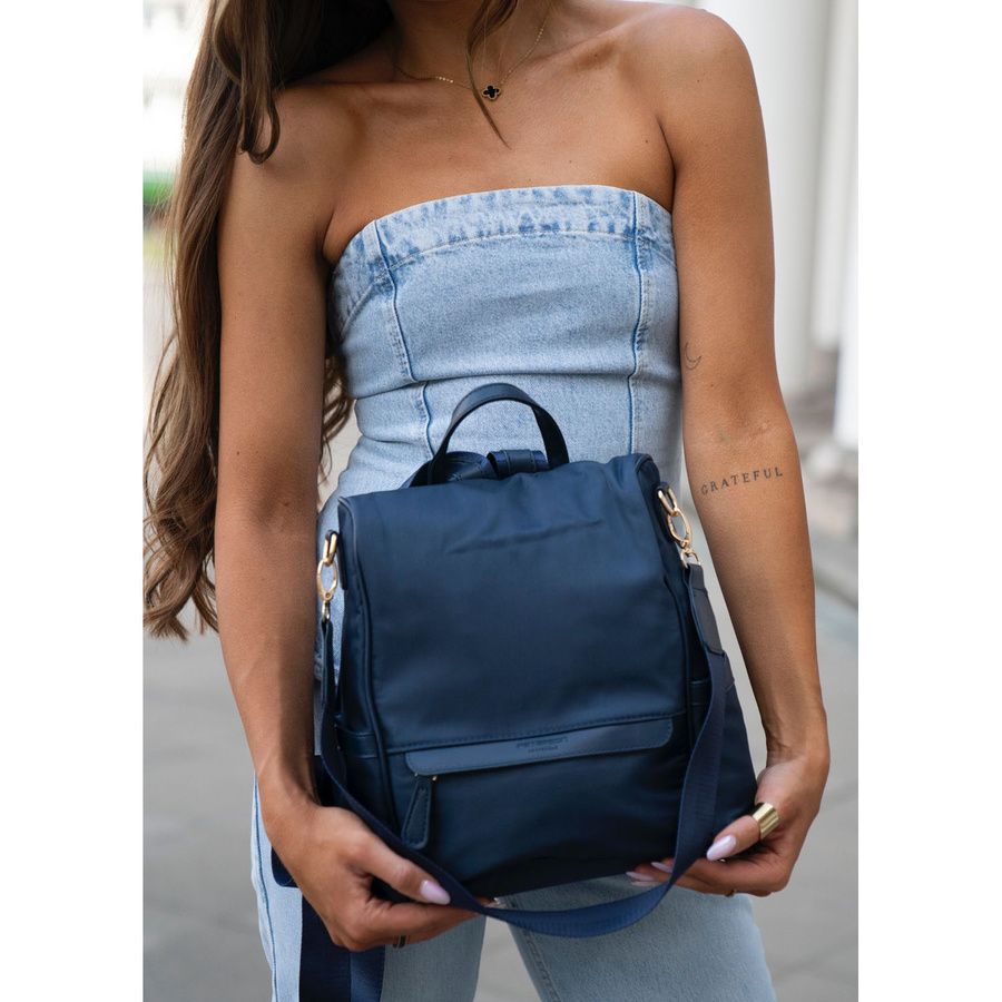 Damen-Rucksack aus Nylon und Öko-Leder in Marineblau, mit Reißverschluss – Peterson – Bild 3