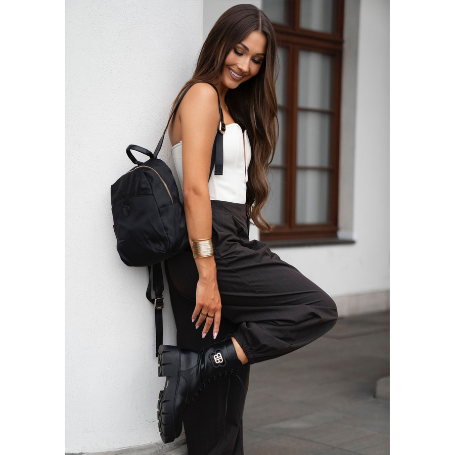Städtischer Damen-Rucksack aus Nylon und Öko-Leder in Schwarz mit Reißverschluss – Peterson – Bild 11