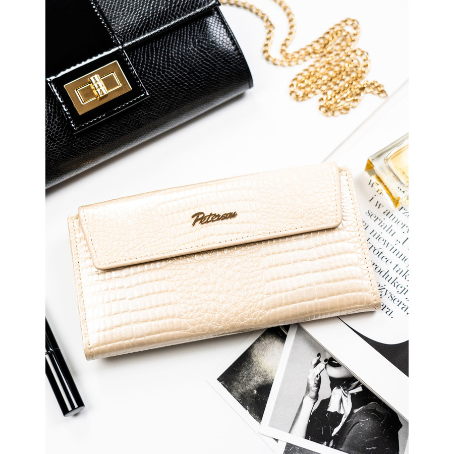 Horizontale Damen-Geldbörse aus Öko-Leder in Beige mit Krokodil-Prägung – Peterson – Bild 3