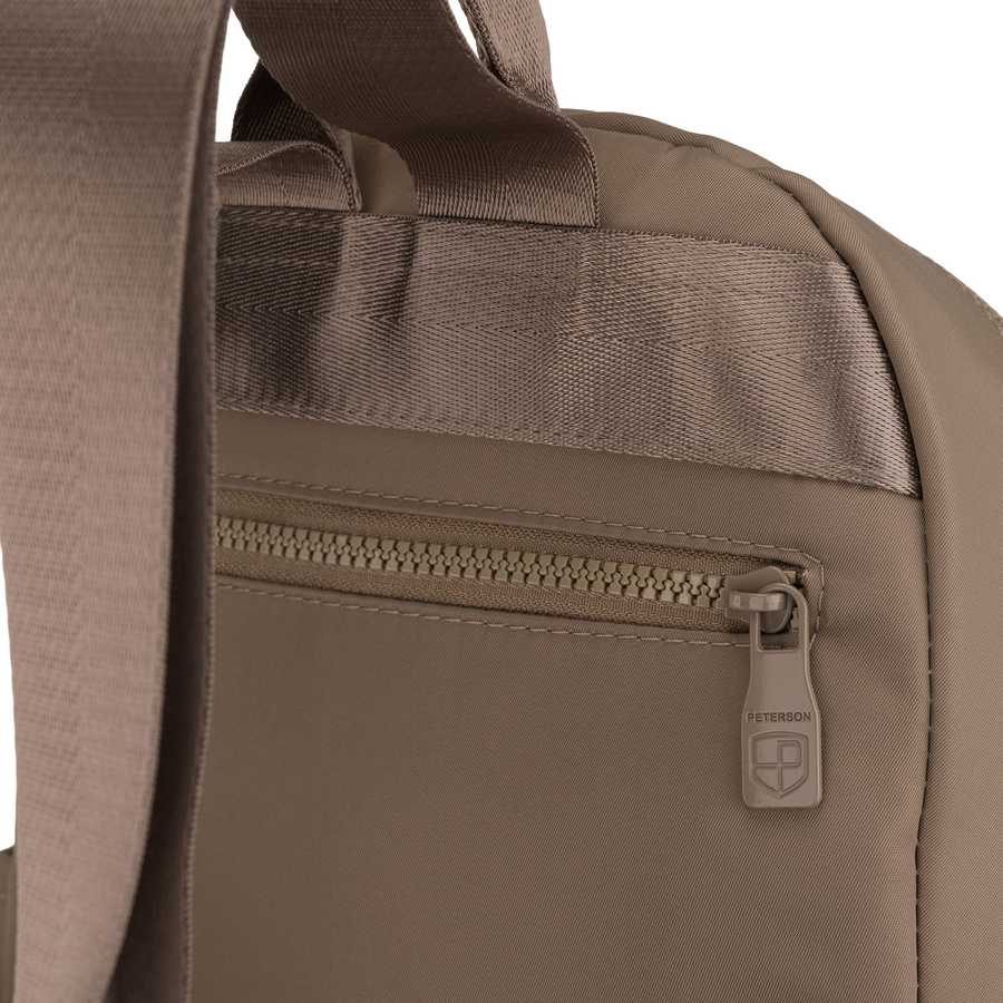 Beiger Damen-Rucksack aus Polyester, an verstellbaren Trägern hängend - Peterson – Bild 8