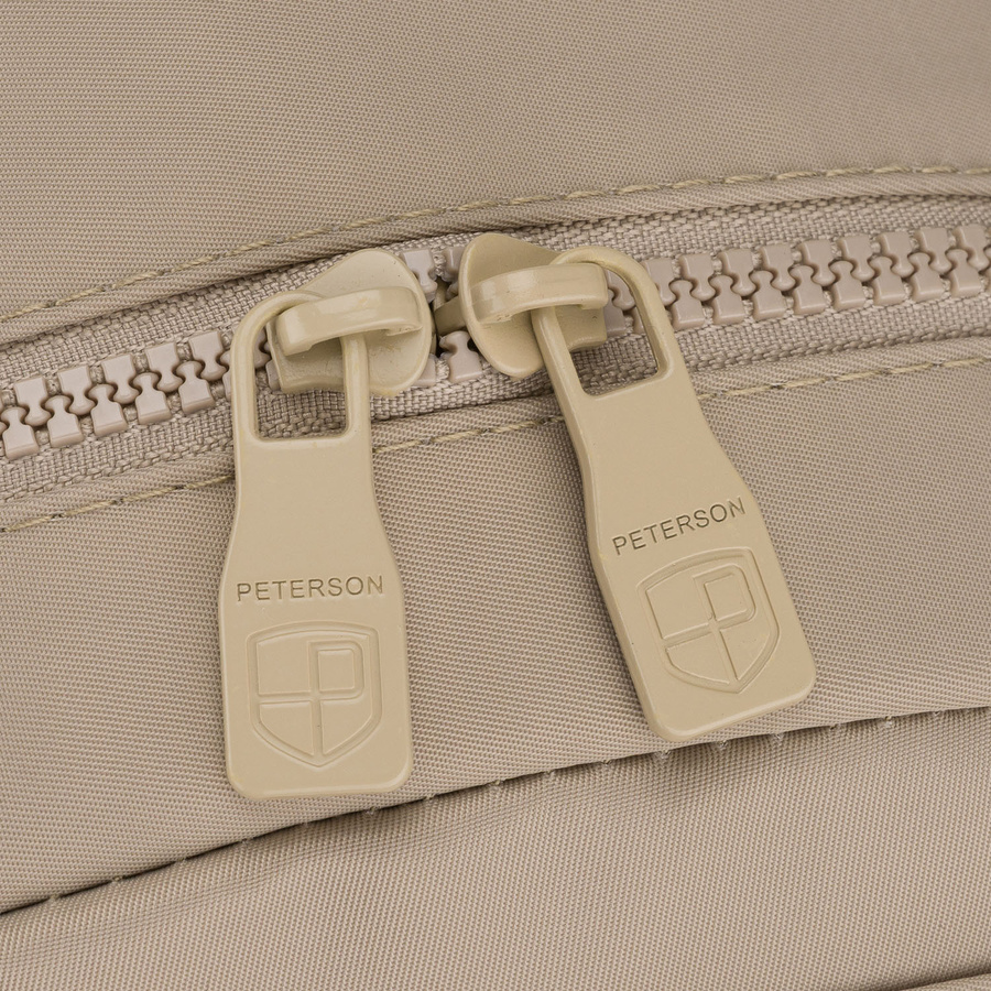 Praktischer Damen-Rucksack aus Polyester in Ecru, ein Hauptfach – Peterson – Bild 8