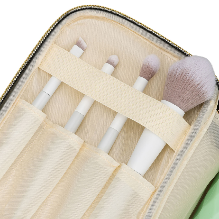 Praktische Kosmetiktasche aus Öko-Leder in Hellbeige – Rovicky – Bild 10
