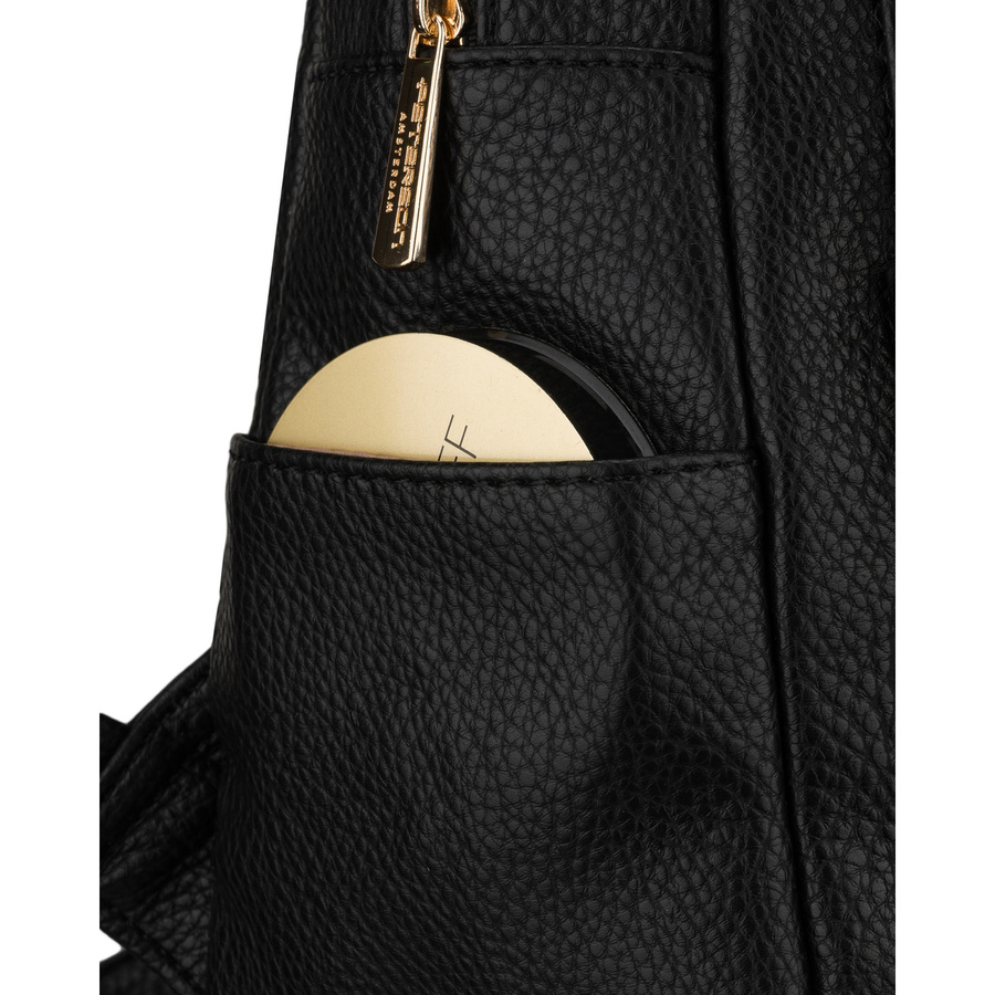 Kleiner Damen-Rucksack mit Klappe schwarz aus Öko-Leder städtisch - Peterson – Bild 12