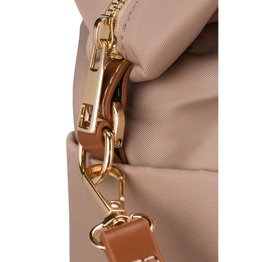 Beige Damenhandtasche aus Polyester, aufgehängt an Griff und Gürtel und mit Reißverschluss verschließbar - Peterson – Bild 7