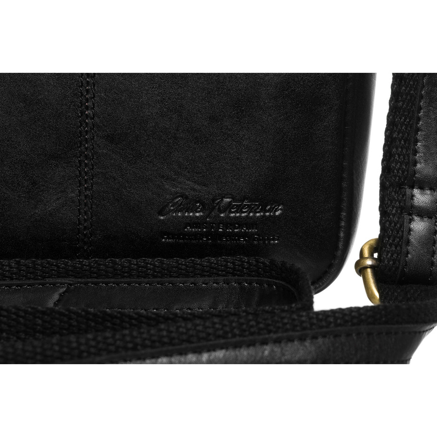 Ein-Kammer-Herrentasche aus Echtleder in schwarzer Farbe, mit Reißverschluss - Peterson – Bild 7