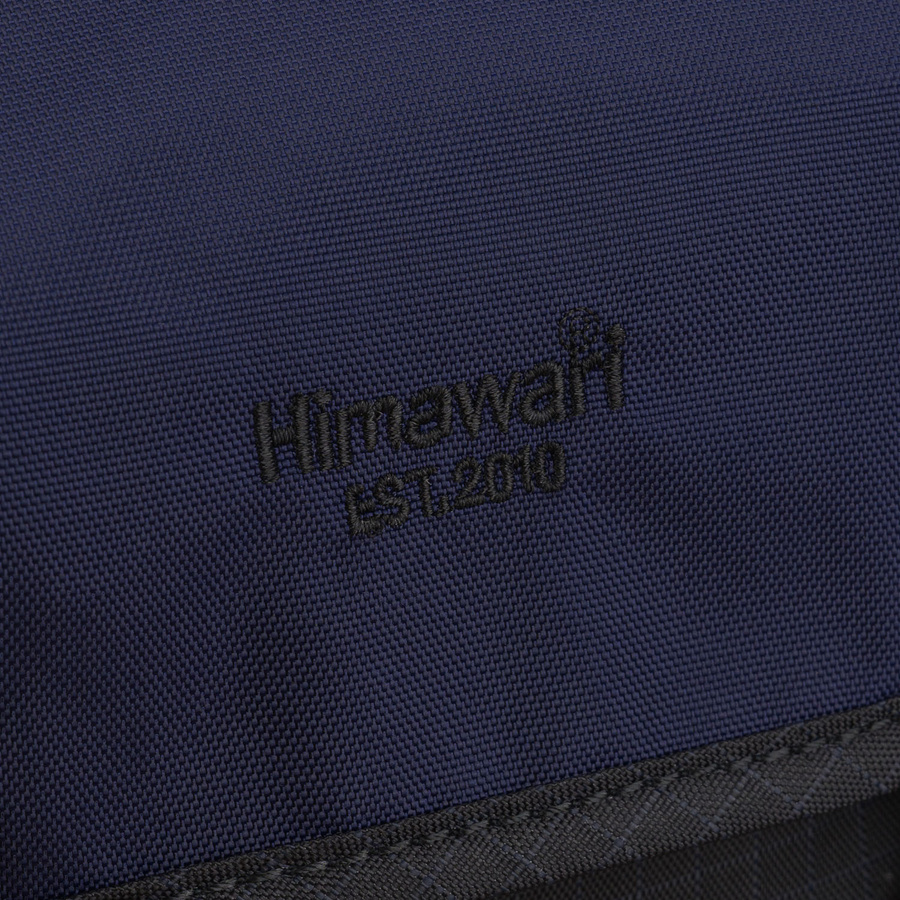 Geräumiger, schwarz-dunkelblauer, urbaner Rucksack mit Laptopfach - Himawari – Bild 22