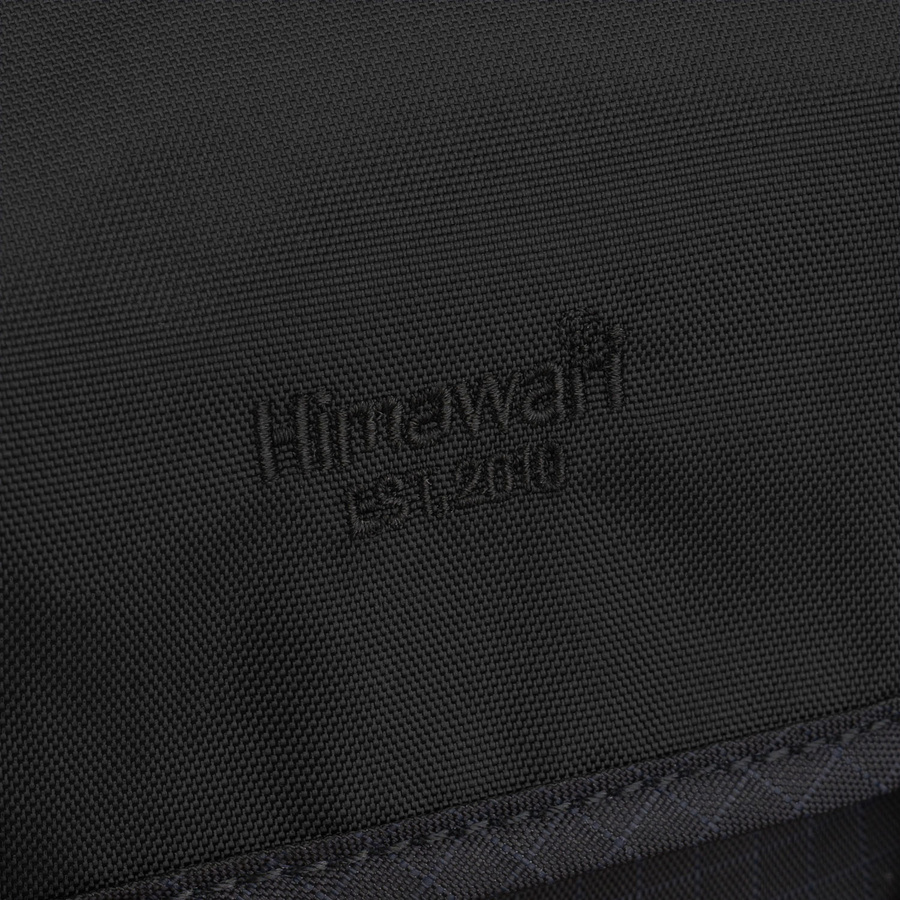 Schwarzer, praktischer Rucksack mit Laptopfach - Himawari – Bild 25