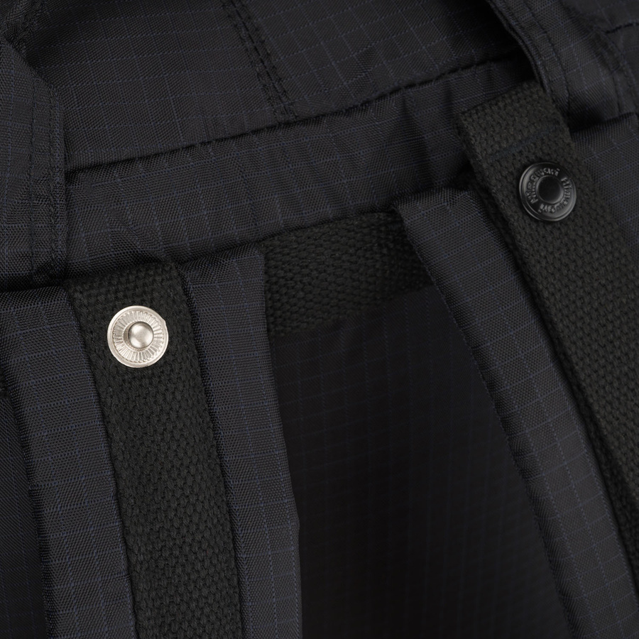 Schwarzer, praktischer Rucksack mit Laptopfach - Himawari – Bild 29