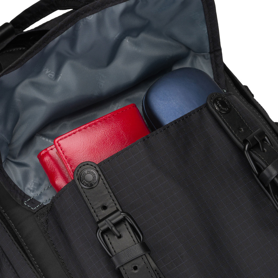 Schwarzer, praktischer Rucksack mit Laptopfach - Himawari – Bild 34