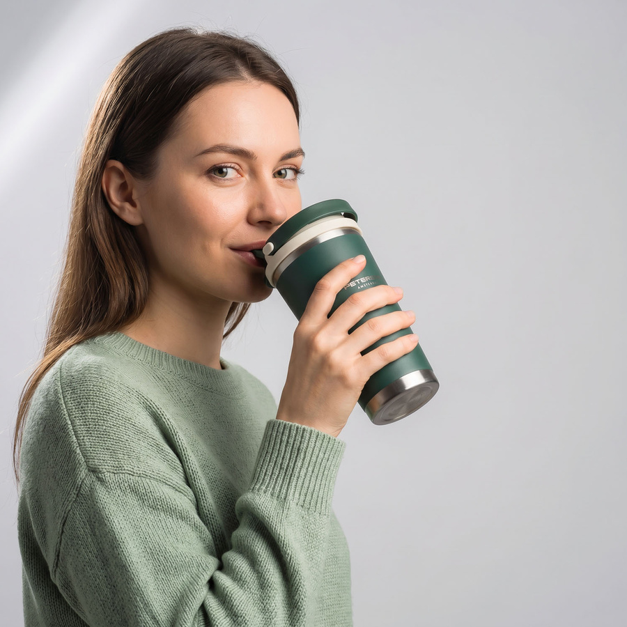 Grüner Thermobecher aus Edelstahl mit einem Fassungsvermögen von 560 ml - Peterson – Bild 2