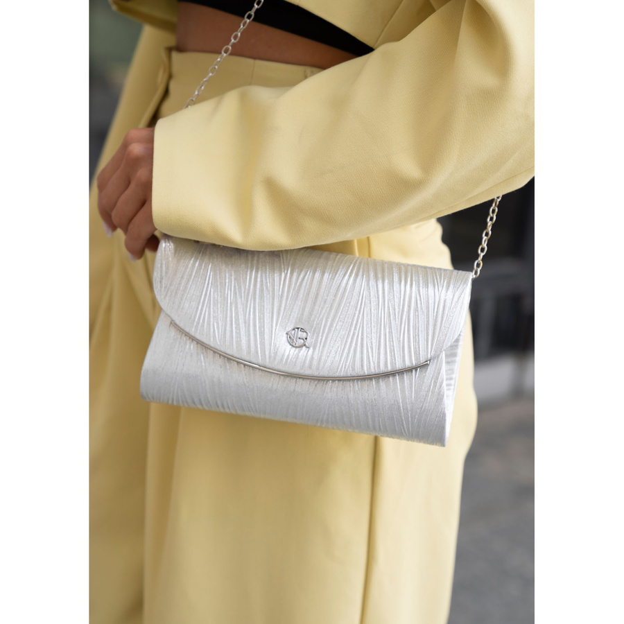 Silberne Damen Clutch aus Öko-Leder mit Magnetverschluss – Rovicky – Bild 13