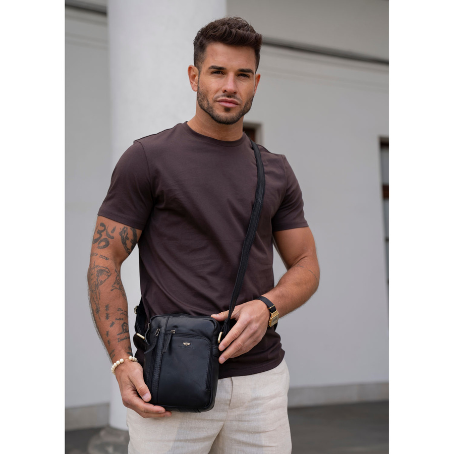 Klassische Herren-Umhängetasche aus Leder in Schwarz mit Taschen und Etui - Peterson – Bild 11