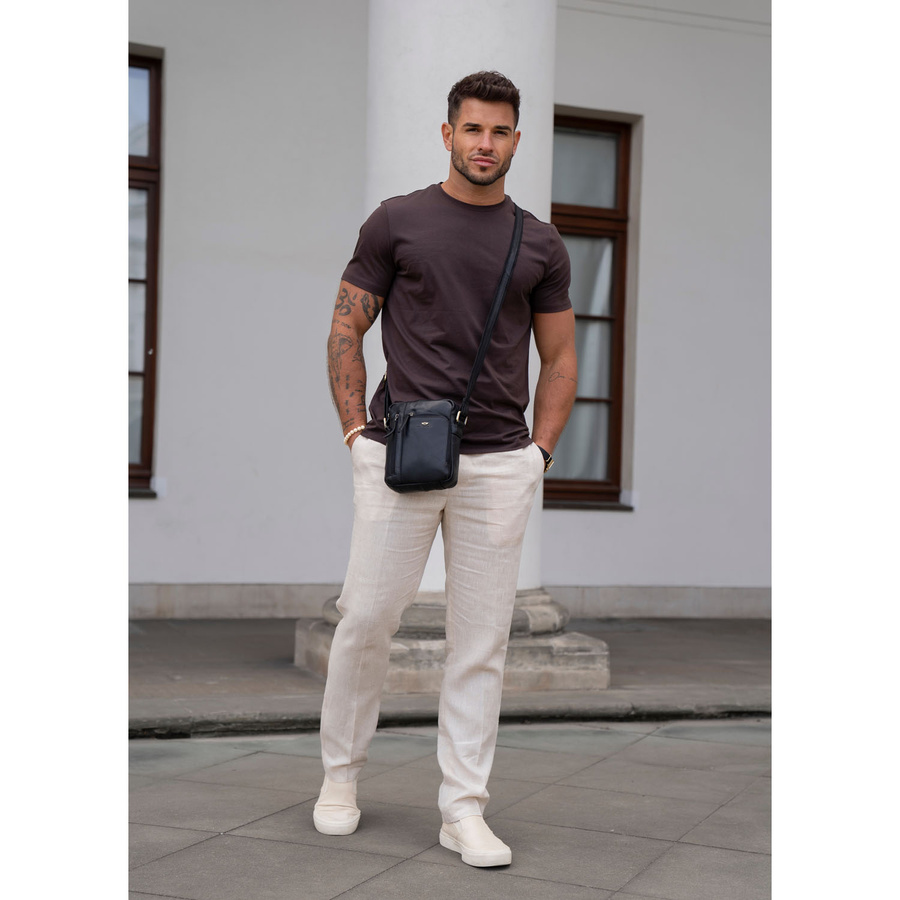 Klassische Herren-Umhängetasche aus Leder in Schwarz mit Taschen und Etui - Peterson – Bild 14