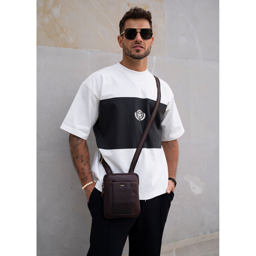 Herren-Schultertasche aus Leder in Braun mit einem Schlüsselmäppchen-Set – Peterson – Bild 12