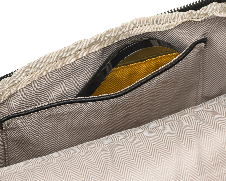 Schwarze Damen-Gürteltasche aus Öko-Leder mit Rücktasche – Peterson – Bild 28