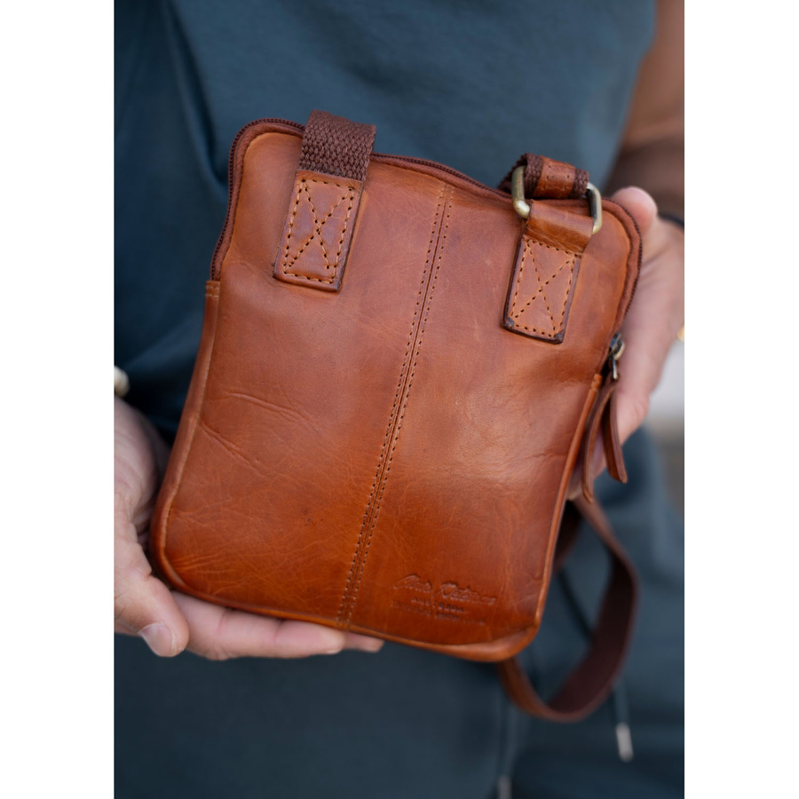 Kleine Herren-Umhängetasche braun aus echtem Leder Schultertasche - Peterson – Bild 14
