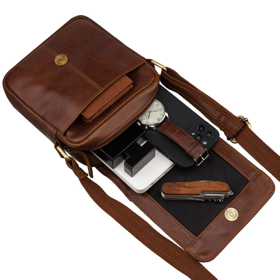Einfaches Herrentasche aus Leder in Braun mit Schlüsseletui im Set - Peterson – Bild 9