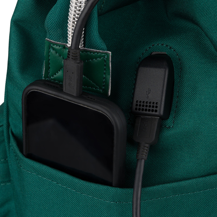 Grüner Damen-Rucksack aus Polyester mit Laptopfach und USB-Anschluss - Peterson – Bild 14