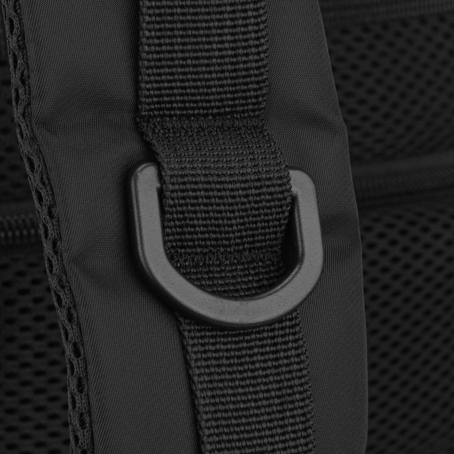 Reisetauglicher, praktischer Rucksack aus Polyester in Schwarz mit Reißverschluss - Peterson – Bild 18